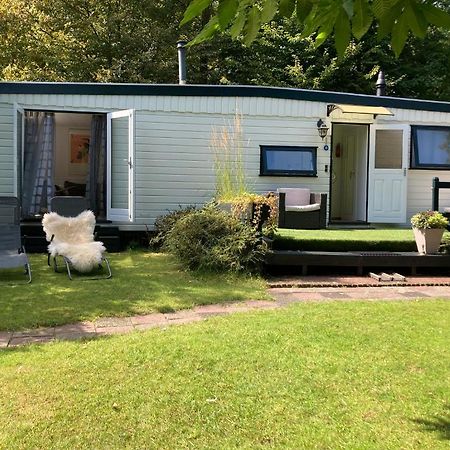 푸텐 Charmant Chalet Op Een Bospark Op De Veluwe 빌라 외부 사진