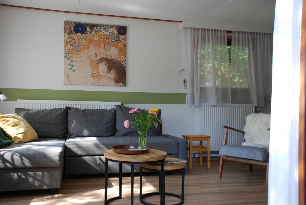 푸텐 Charmant Chalet Op Een Bospark Op De Veluwe 빌라 외부 사진